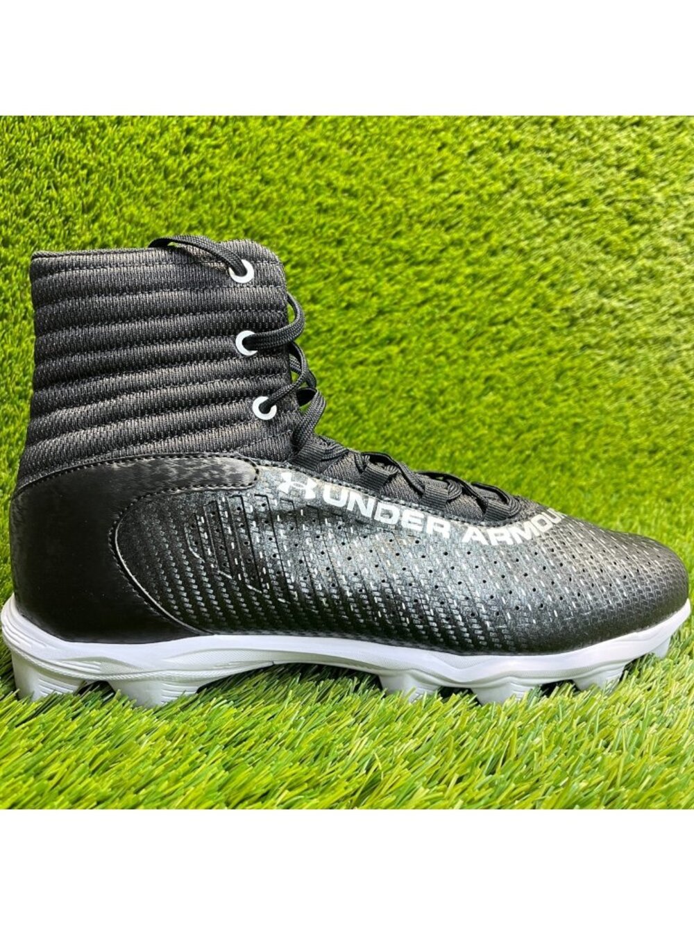 Under Armour Highlight Franchise RM 2.0 Mens Size 12 Black White Football Cleats